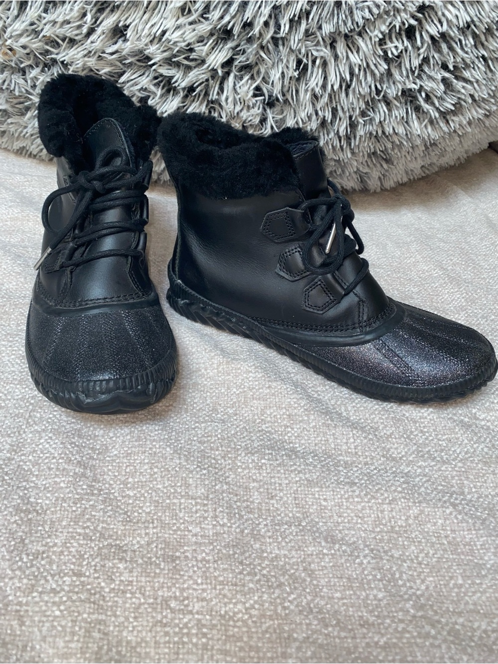 Sorel Out N About Plus Lux Black Coated Glitter Duck Boots Size 9.5